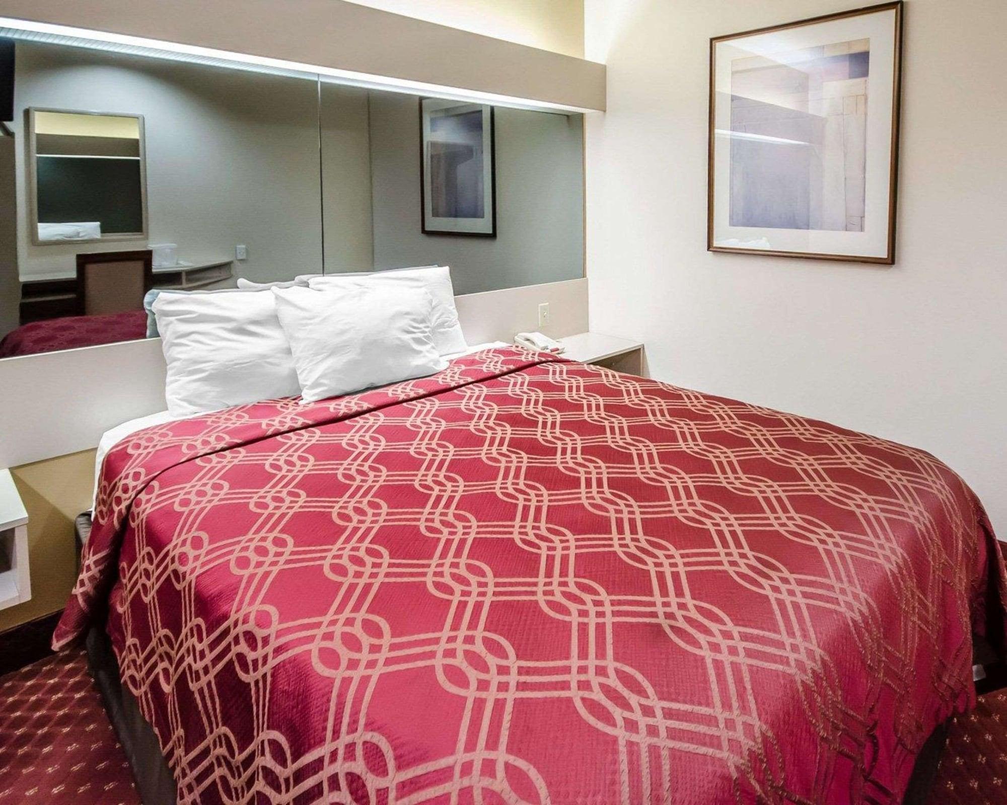 Hotel Econo Inn&suites Evansville