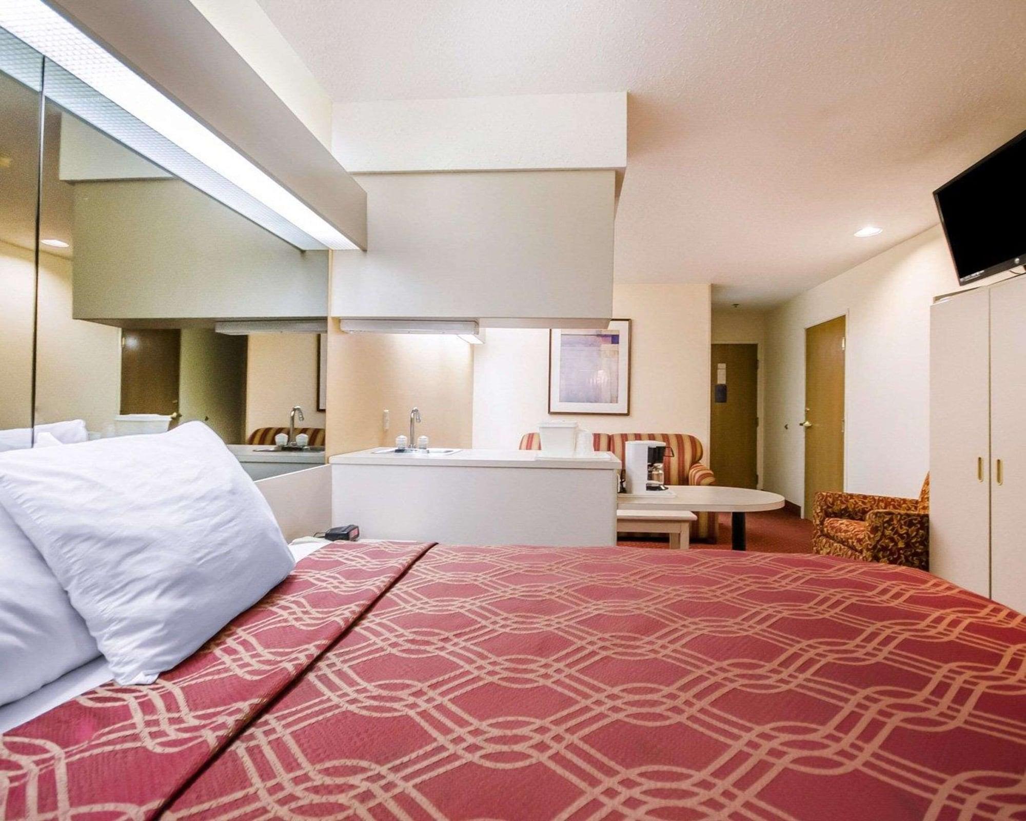 Econo Inn&suites Evansville
