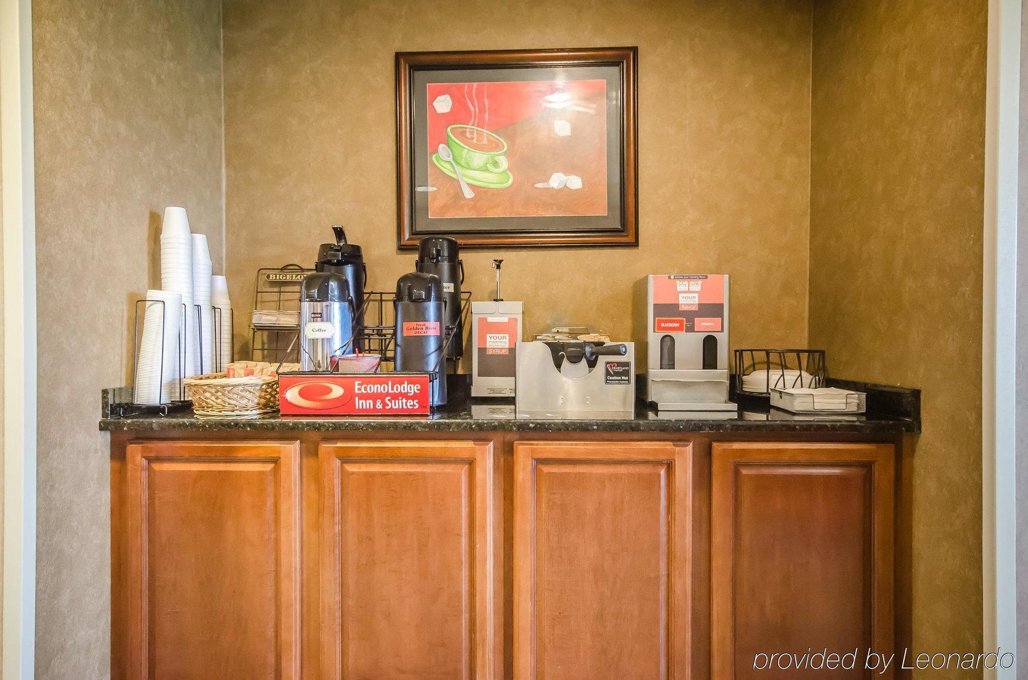 Econo Inn&suites Evansville Hotel 2*